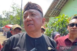 Bupati Garut minta desa sisir anak untuk pastikan tak putus sekolah