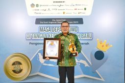 Bank Kalbar raih penghargaan Golden Champion - Excellent Financial Performance in 7 Concecutive Year