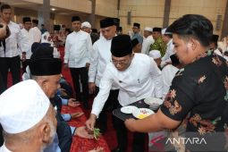174 Calon Haji Tapanuli Selatan ditepung tawar sebelum berangkat ke Tanah Suci