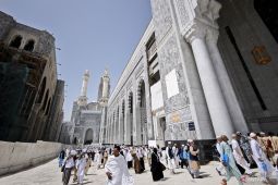 60 calon haji terpisah rombongan diberangkatkan dari Madinah ke Makkah