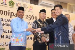 Kakanwil Kemenag Sultra ajak umat Buddha terus teladani Siddhartha Gautama