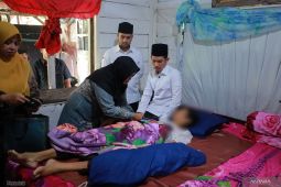Pemkab Aceh Barat rujuk seorang warga menderita sakit menahun ke rumah sakit