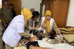 Hanya warga DKI Jakarta yang bisa dapatkan layanan kesehatan dari "Pasukan Putih"
