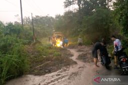 BPBD OKU Selatan evakuasi tanah longsor di Desa  Gunung Terang