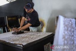 OJK catat kredit industri tekstil capai Rp160,41 triliun