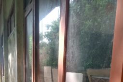 Sejumlah ruangan SDN 2 Ketro Harjo Pacitan rusak termakan usia