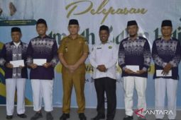 Wali Kota Baubau lepas 143 calon jamaah haji 2025