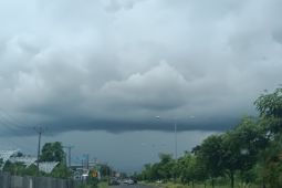 BMKG prediksi Selasa hujan ringan terjadi di Dengan dan sebagian daerah