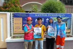 PLN ULTG Belitung edukasi warga soal risiko bermain layang-layang di dekat SUTT