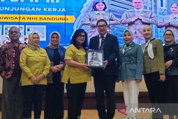 DPR minta Poltekpar NHI Bandung jangan menjadi pabrik pekerja pariwisata