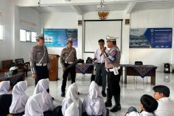 Polres Garut gencarkan edukasi pelajar tentang keselamatan berlalu lintas
