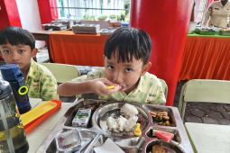 Iyai Mirza sebut  Program MBG tingkatkan kualitas SDM dan ekonomi