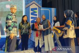 OJK: Literasi jadi perlindungan utama bagi masyarakat pada sektor keuangan