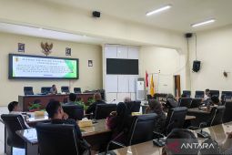DPRD HST terima audiensi pedagang buah Pasar Keramat Barabai