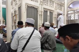 Wisata religi tandai kunker rombongan Setwan Kalsel