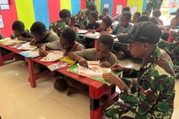 Satgas Yonif 756/WMS meresmikan  "rumah pintar" di Bibida