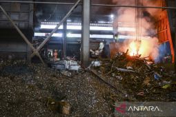 KLH meminta pelaku industri gunakan energi ramah lingkungan