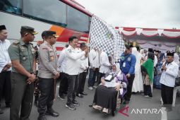 Bupati Bangli lepas jamaah calon haji