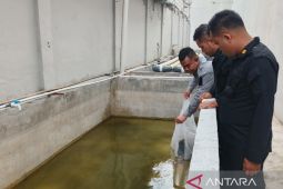 Rutan Tarutung tabur 2.000 benih Nila dukung ketahanan pangan