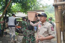 Trenggalek serahkan santunan bagi dua korban longsor Depok
