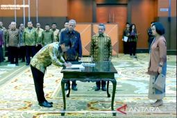 Sri Mulyani lantik Dirjen Pajak dan Dirjen Bea Cukai baru