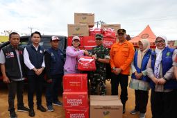 Kemensos serahkan bantuan Rp167 juta bagi korban gempa di Bengkulu