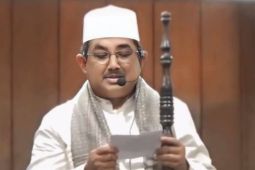 Jadi Imam dan Khatib Jumat, Bupati Anwar Sadat ajak jamaah doakan Calon Haji Asal Jambi