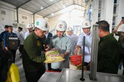 Wapres Gibran tinjau ke pabrik beras modern di Ngawi