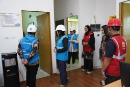 Wujudkan budaya kerja aman, GM PLN UID Kalbar sidak K3 di lapangan