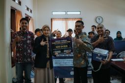 FKH UB bagikan 500 dosis vaksin PMK untuk peternak sapi di Malang Raya