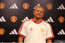 Legenda Manchester United sebut Patrick Kluivert sosok hebat