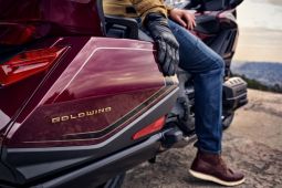 AHM hadirkan Honda Gold Wing edisi spesial