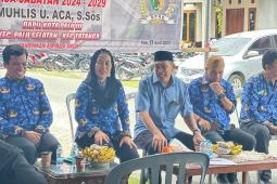 Muhlis U Aca sosialisasikan bantuan usaha melalui reses