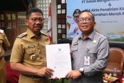 Kakanwil serahkan SK Badan Hukum Koperasi Merah Putih pada Walikota Tangerang