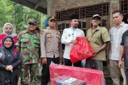 Pemkab Aceh Timur salurkan bantuan masa panik korban angin kencang