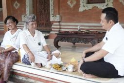 Pemkab Jembrana beri dua asisten rumah tangga untuk mantan bupati