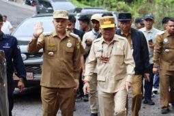 Gubernur dan Bupati Gumas dapati truk lebihi tonase masih melintasi jalan Palangka Raya-Kuala Kurun