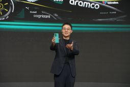 Ponsel realme GT7 dan GT7 T resmi diluncurkan di Paris