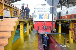 KAI Sumut pastikan keandalan  lokomotif jelang libur akhir pekan