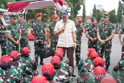 Menhan Sjafrie tinjau proses pendidikan SPPI