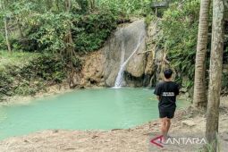 Kedung Pengilon Bantul, air terjun bening sejernih cermin dekat kota