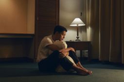 Adikara merilis album perdana "Klise"