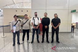 Imigrasi Denpasar deportasi WNA Swiss galang dana ilegal