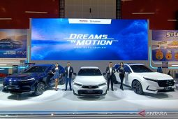 HSC perkenalkan Civic RS e:HEV di IIMS Surabaya 2025