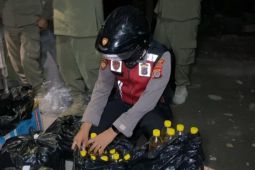 Polres Bantul sita ratusan botol minuman keras dalam razia pekat