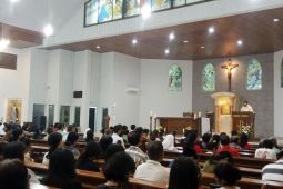 Umat Katolik di Belitung ikuti misa kenaikan Yesus Kristus