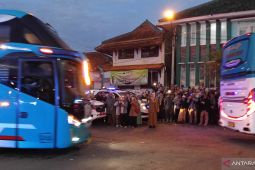 1.415 calon haji asal Cianjur sudah berangkat ke tanah suci