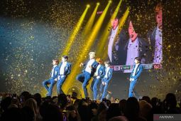 NCT terpukau dengan fans Indonesia saat konser di Jakarta