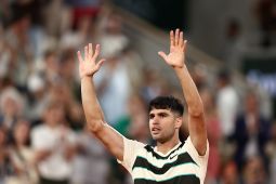 Carlos Alcaraz dan Iga Swiatek lolos ke perempat final French Open 2025