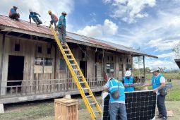 Dua sekolah daerah 3T Papua berhasil dilistriki gunakan SuperSUN